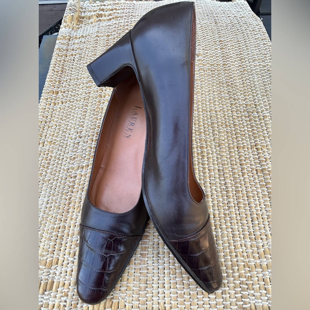 RALPH LAUREN s9 GORGEOUS pumps-2”heel-chocolate brn-croc embossed toe-leather